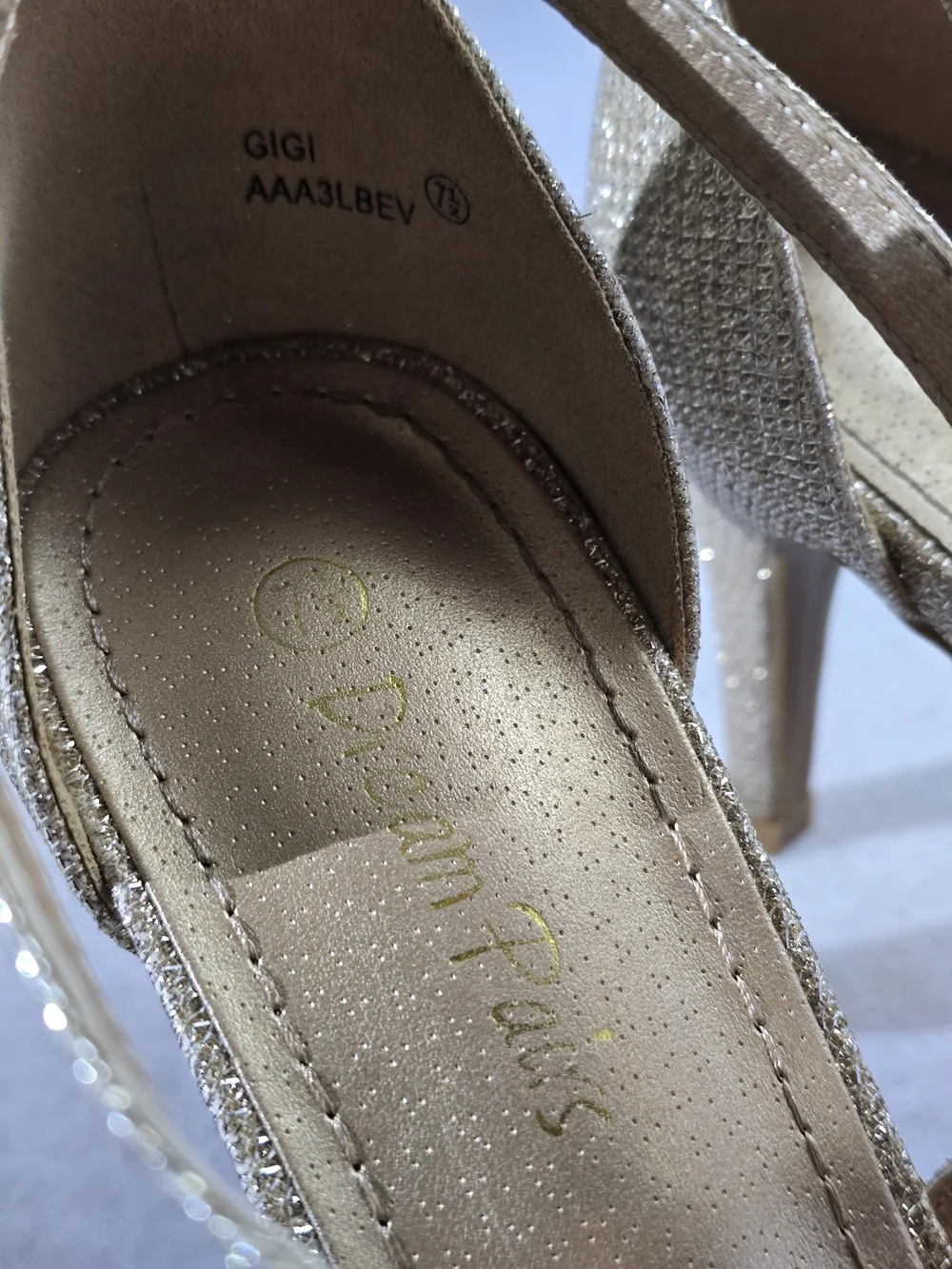 Dream Pairs Gold Glitter Strappy High Heel Sandals Size 7.5